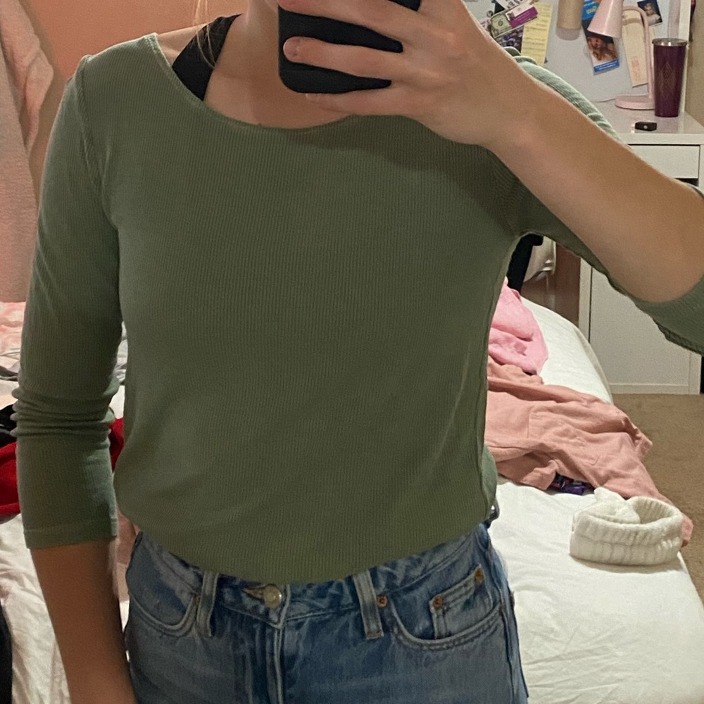 AMERICAN EAGLE LONG SLEEVE
